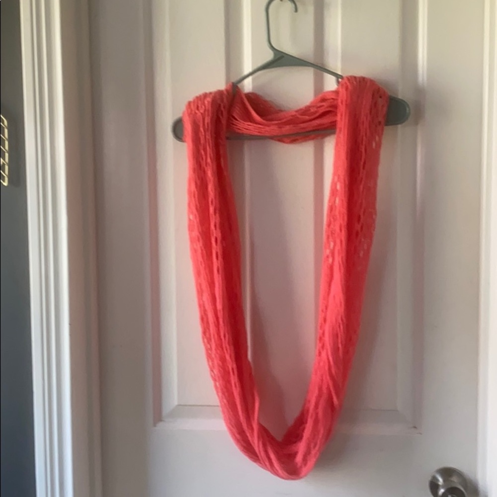 Women’s infinity scarf